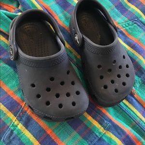 kids crocs size 7